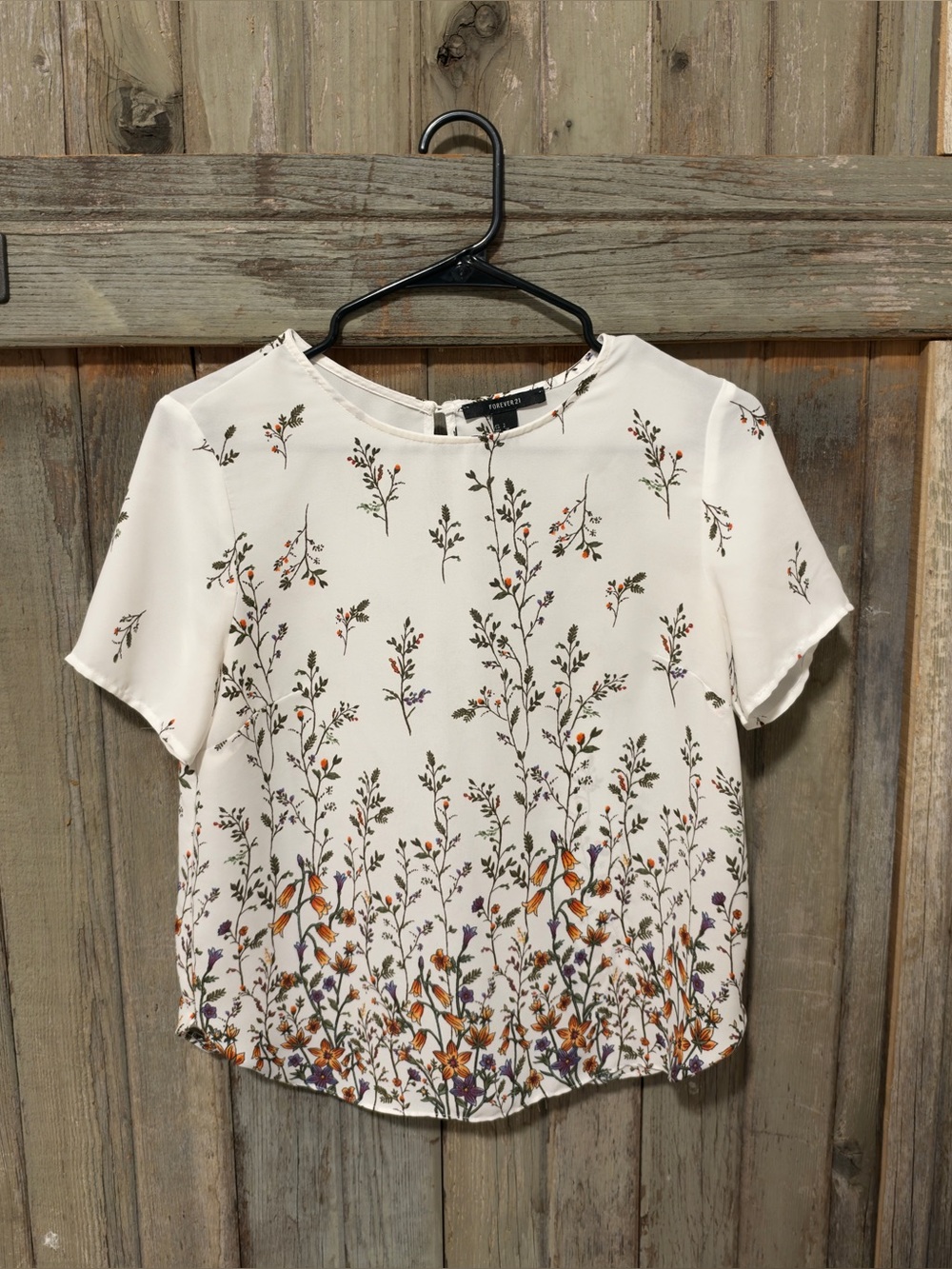 Forever 21 White Floral Short Sleeve Crewneck Blouse